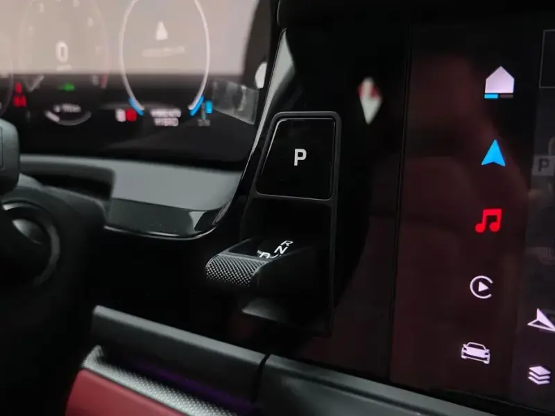 2024 Porsche Panamera с пробегом 12 542 км