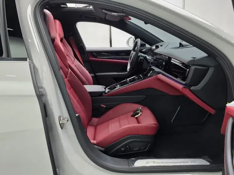 2024 Porsche Panamera с пробегом 12 542 км