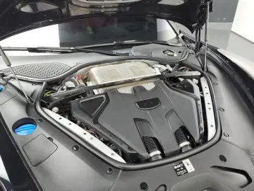 2025 Porsche Panamera с пробегом 19 633 км