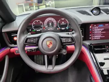2024 Porsche Panamera с пробегом 12 542 км
