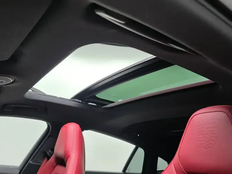 2024 Porsche Panamera с пробегом 12 542 км
