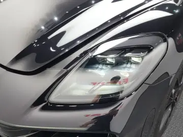 2025 Porsche Panamera с пробегом 19 633 км