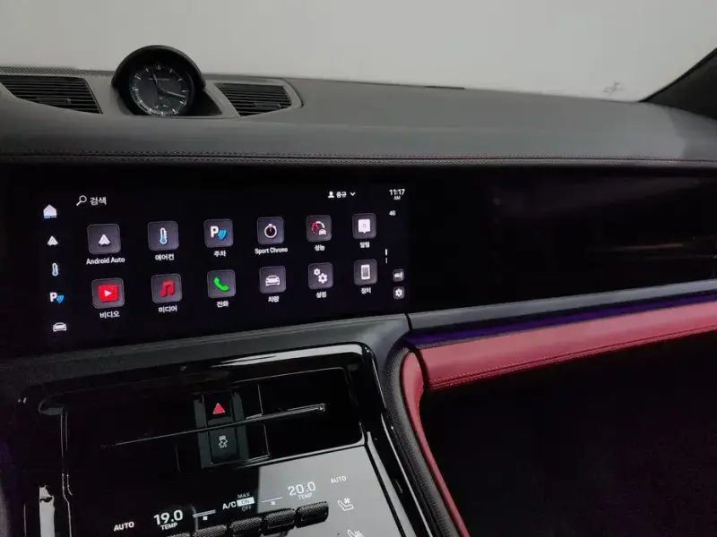 2025 Porsche Panamera с пробегом 19 633 км