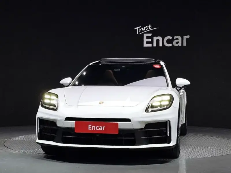 2024 Porsche Panamera с пробегом 12 318 км