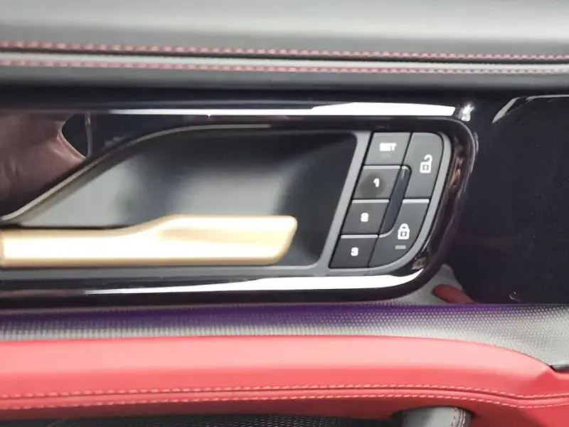 2025 Porsche Panamera с пробегом 19 633 км