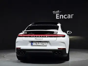 2024 Porsche Panamera с пробегом 12 318 км