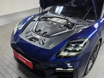 2025 Porsche Panamera с пробегом 1 932 км