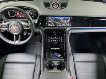 2025 Porsche Panamera с пробегом 1 932 км