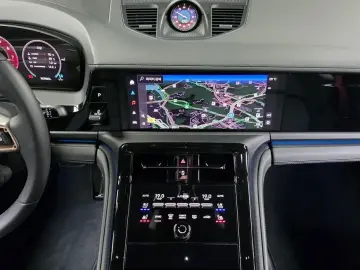 2025 Porsche Panamera с пробегом 1 932 км
