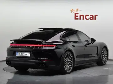 2025 Porsche Panamera с пробегом 4 488 км