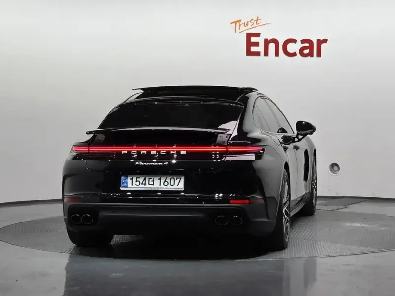 2025 Porsche Panamera с пробегом 4 488 км