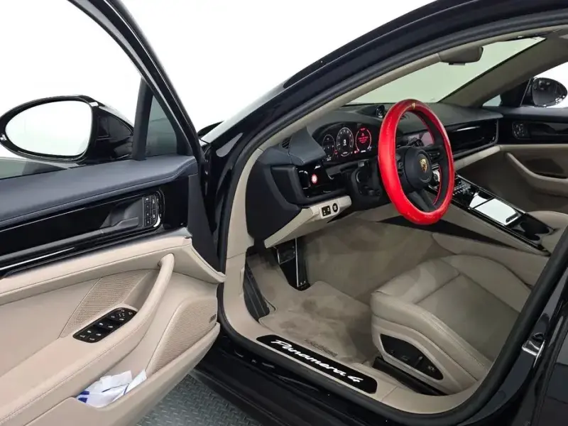 2025 Porsche Panamera с пробегом 4 488 км