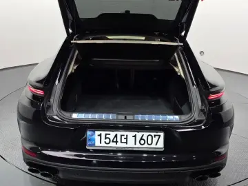 2025 Porsche Panamera с пробегом 4 488 км