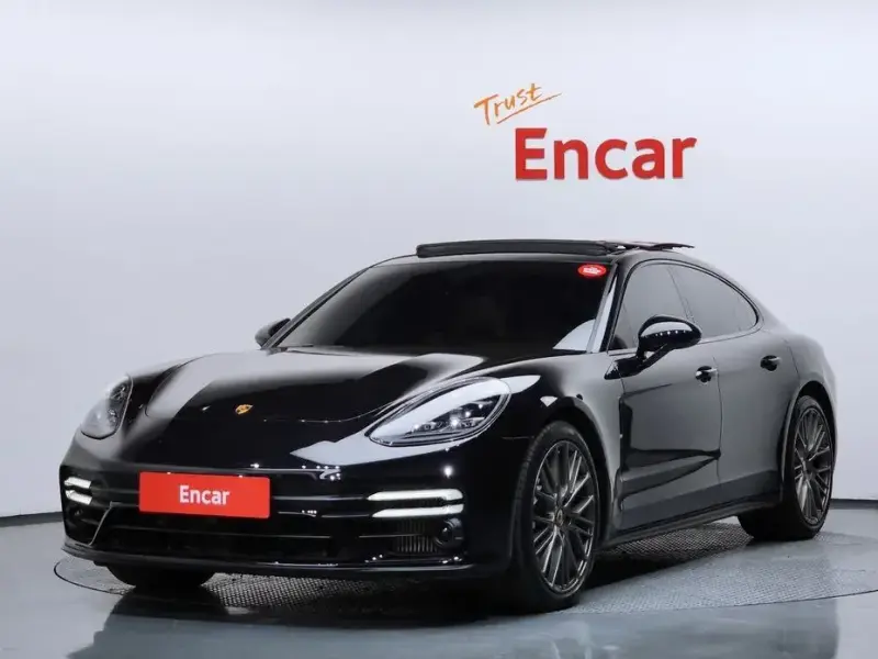 2024 Porsche Panamera с пробегом 33 415 км