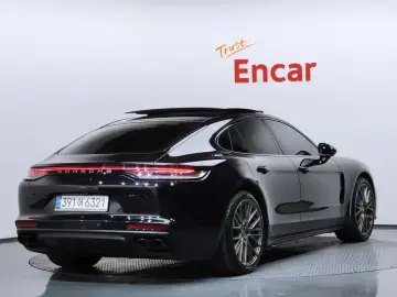 2024 Porsche Panamera с пробегом 33 415 км