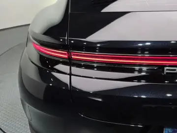 2025 Porsche Panamera с пробегом 4 488 км