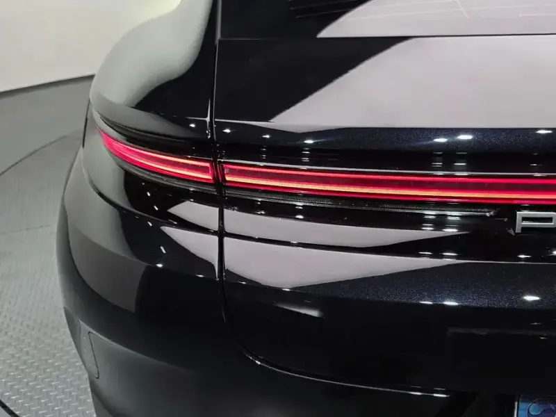 2025 Porsche Panamera с пробегом 4 488 км