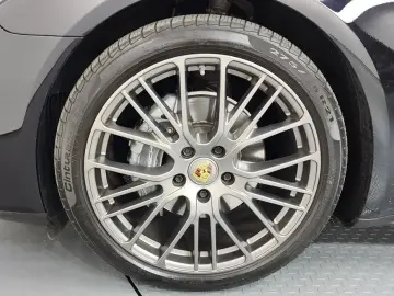 2024 Porsche Panamera с пробегом 33 415 км