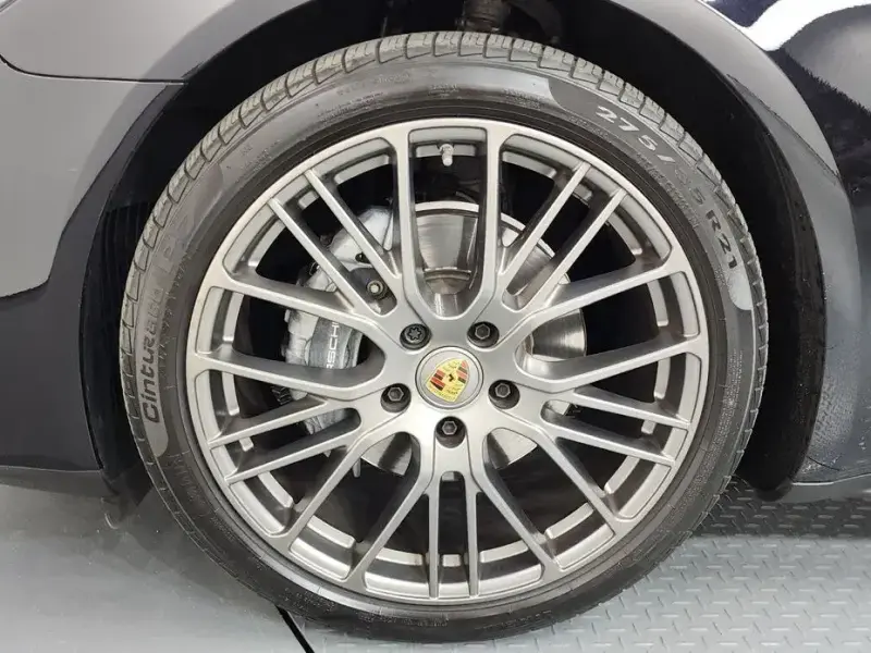 2024 Porsche Panamera с пробегом 33 415 км