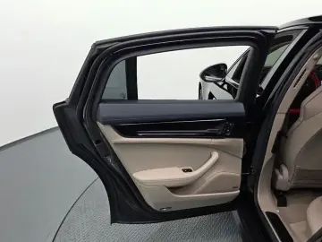 2025 Porsche Panamera с пробегом 4 488 км