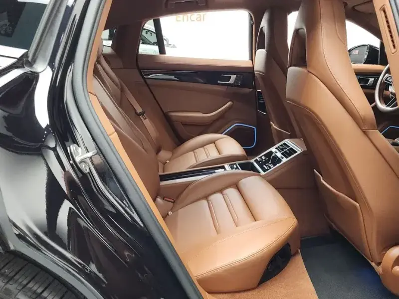 2024 Porsche Panamera с пробегом 33 415 км