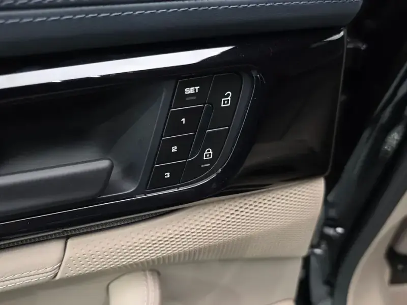 2025 Porsche Panamera с пробегом 4 488 км