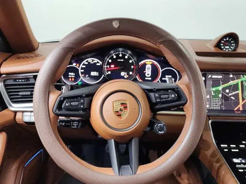 2024 Porsche Panamera с пробегом 33 415 км