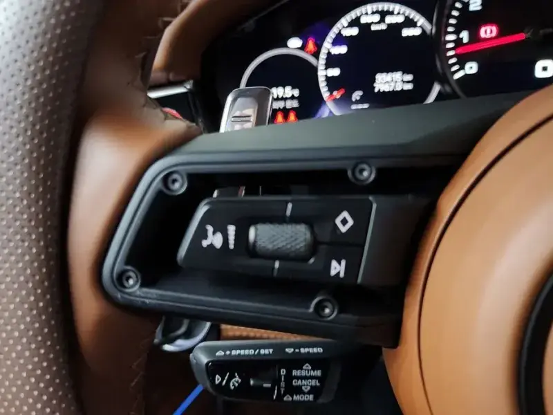 2024 Porsche Panamera с пробегом 33 415 км