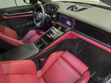 2025 Porsche Panamera с пробегом 7 927 км
