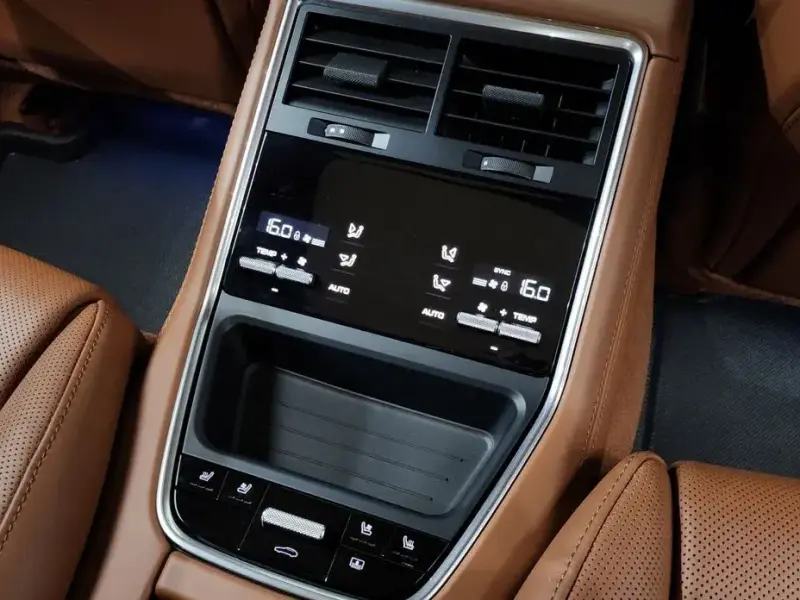 2024 Porsche Panamera с пробегом 33 415 км