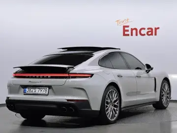2024 Porsche Panamera с пробегом 2 011 км