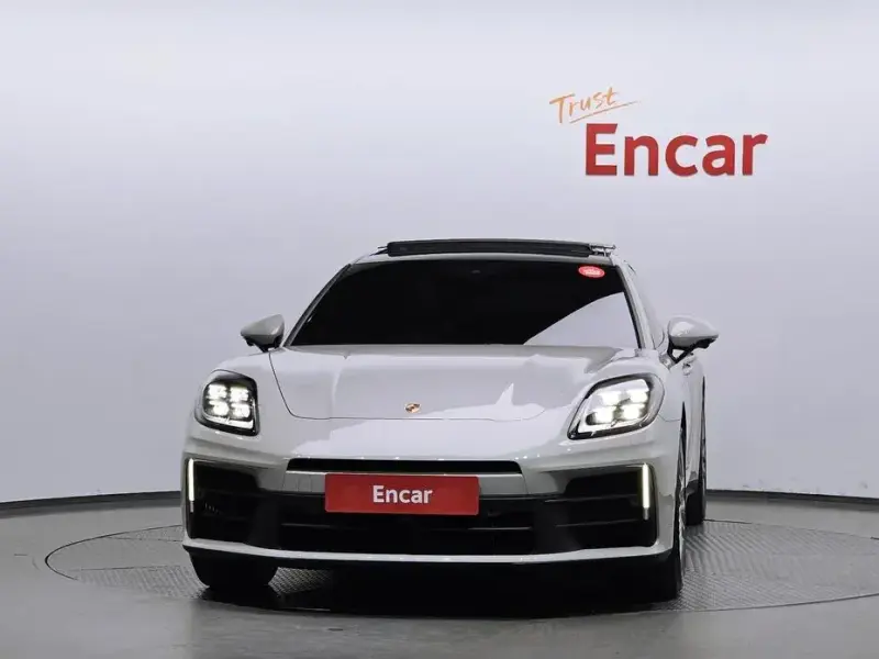 2024 Porsche Panamera с пробегом 2 011 км