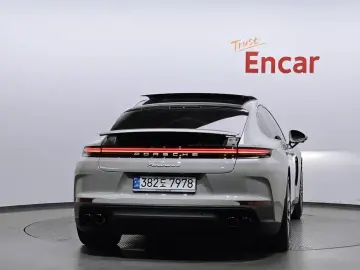 2024 Porsche Panamera с пробегом 2 011 км