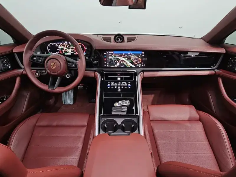 2024 Porsche Panamera с пробегом 2 011 км