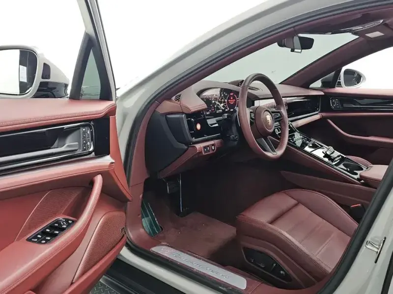 2024 Porsche Panamera с пробегом 2 011 км