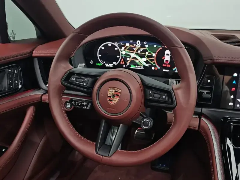 2024 Porsche Panamera с пробегом 2 011 км