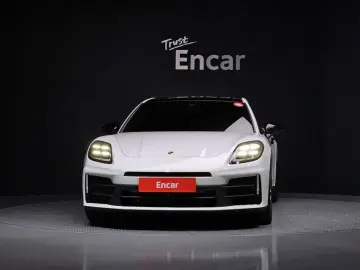 2025 Porsche Panamera с пробегом 12 033 км
