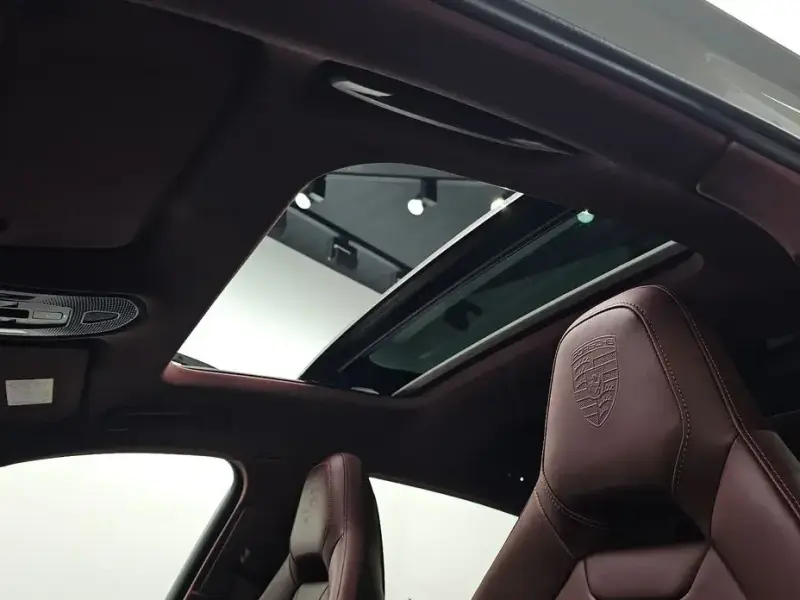 2024 Porsche Panamera с пробегом 2 011 км