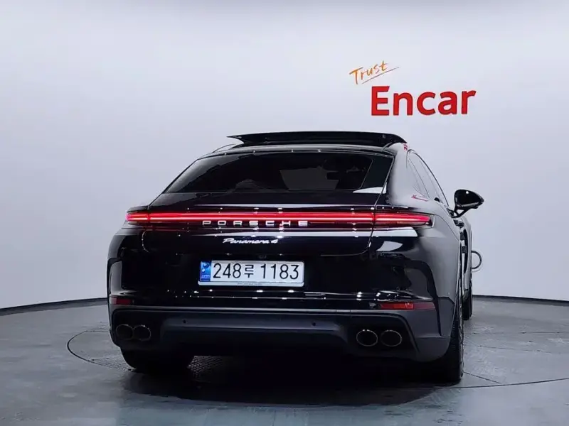 2024 Porsche Panamera с пробегом 23 762 км