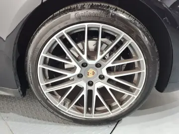 2024 Porsche Panamera с пробегом 23 762 км