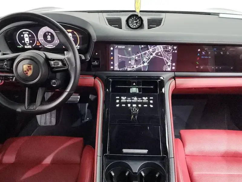 2024 Porsche Panamera с пробегом 23 762 км