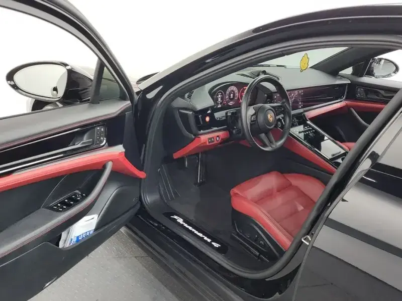2024 Porsche Panamera с пробегом 23 762 км