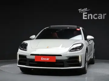 2025 Porsche Panamera с пробегом 12 713 км