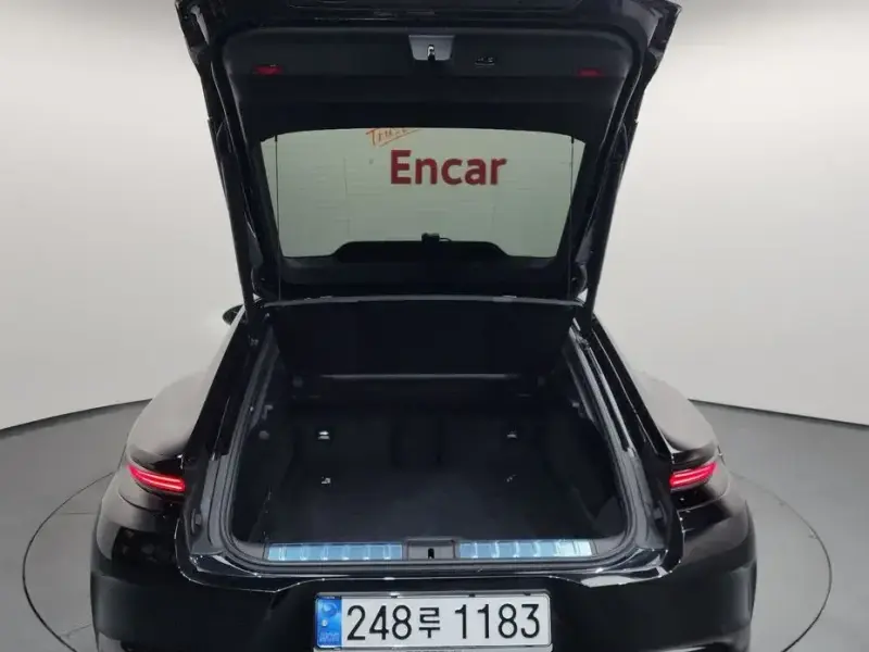 2024 Porsche Panamera с пробегом 23 762 км