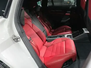 2025 Porsche Panamera с пробегом 12 713 км