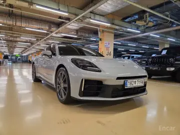 2025 Porsche Panamera с пробегом 3 800 км