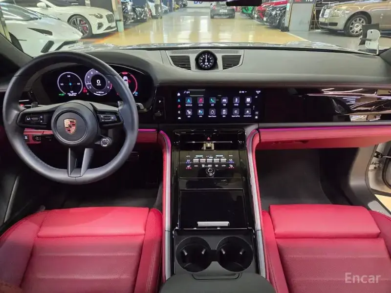 2025 Porsche Panamera с пробегом 3 800 км