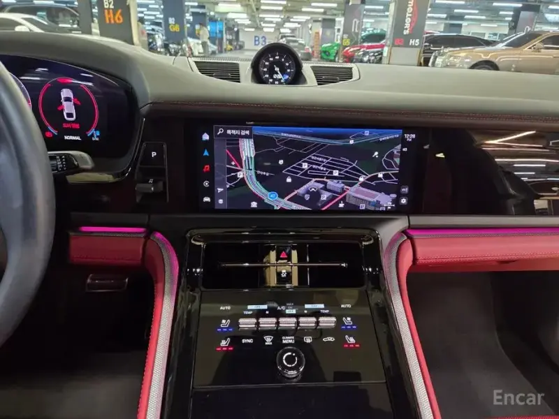 2025 Porsche Panamera с пробегом 3 800 км
