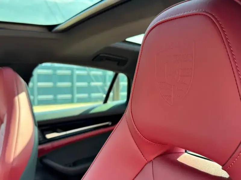 2024 Porsche Panamera с пробегом 4 700 км