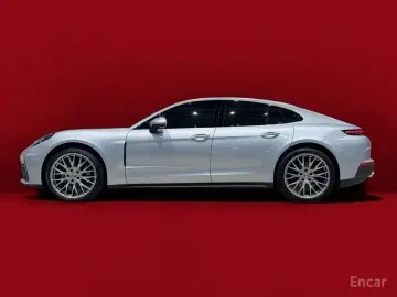 2024 Porsche Panamera с пробегом 2 200 км